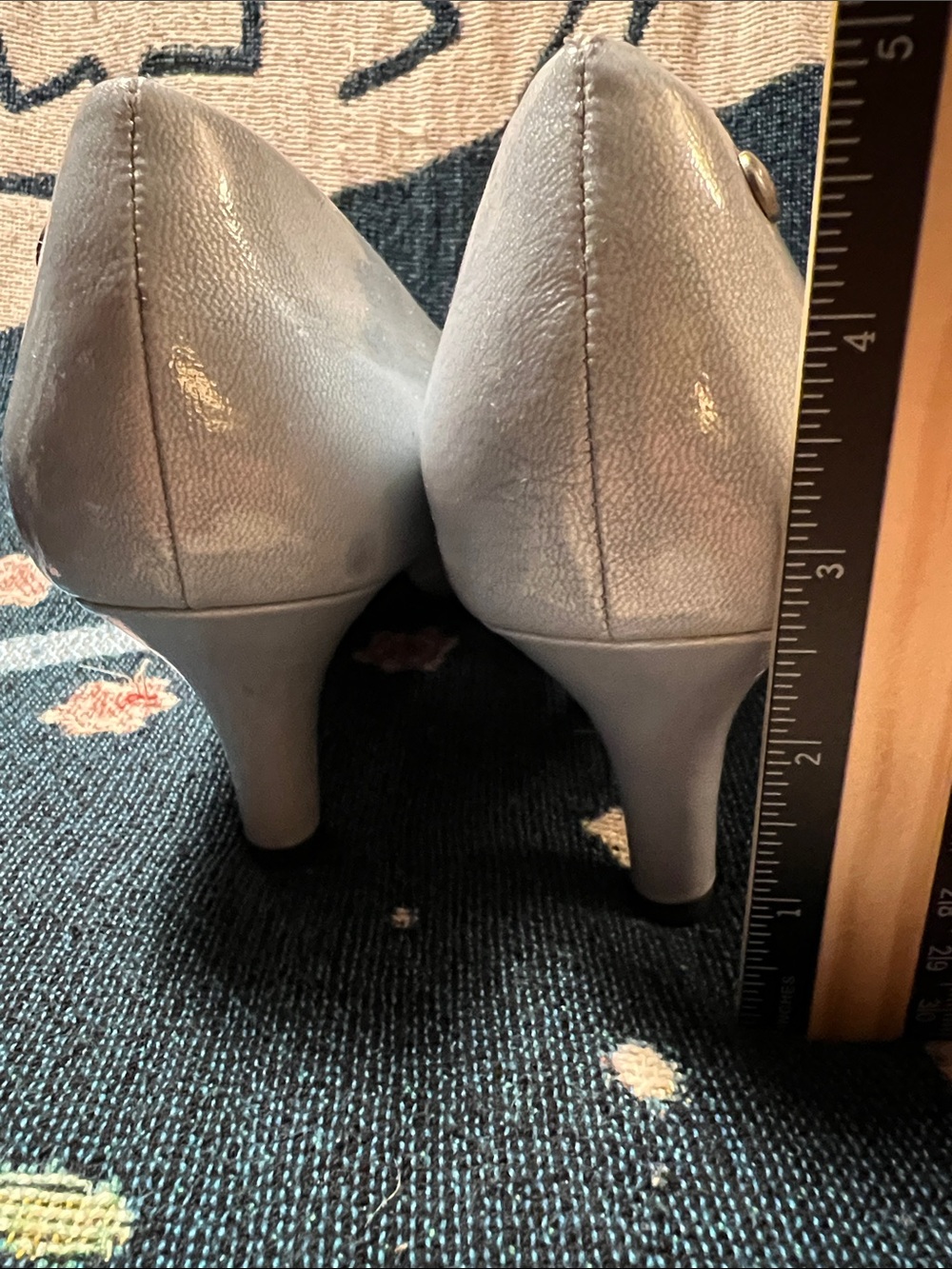 Pale Blue Rounded-Toe pumps size 8.5 - Picture 7 of 8